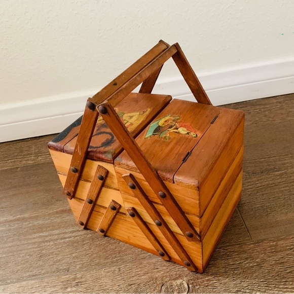 Vintage Handmade Wooden Serving Box - Picture 12 of 14